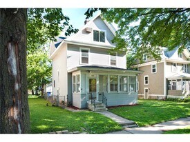 1689 Marshall Ave in St. Paul, MN - Building Photo