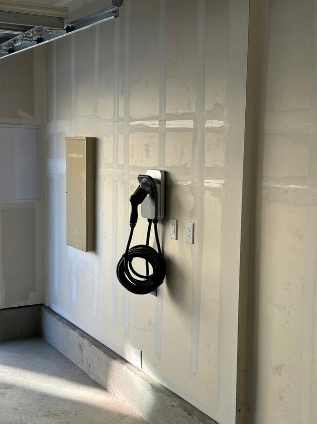 344 N Geyserville Wy in Mountain House, CA - Building Photo - Building Photo