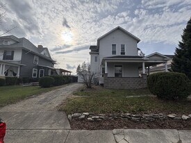 110 S 4th St in Decatur, IN - Building Photo