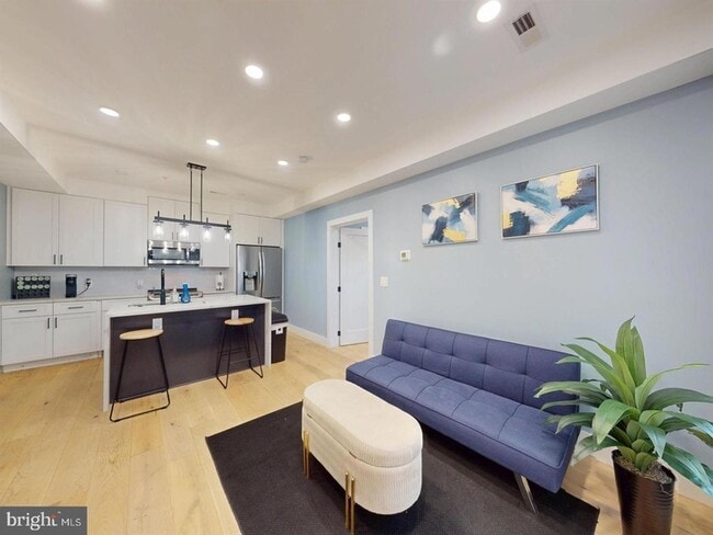 property at 927 Kennedy St NW