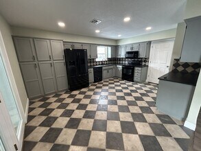 2312 W Birch St in Rogers, AR - Building Photo - Building Photo