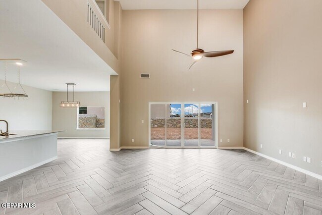 937 GULF STREAMS in El Paso, TX - Building Photo - Building Photo