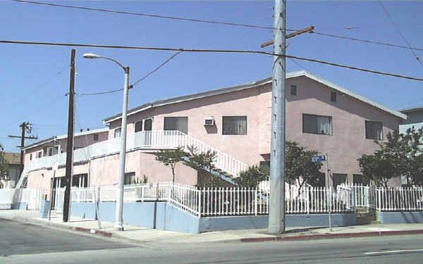 2938 W Avenue 36 in Los Angeles, CA - Foto de edificio - Building Photo