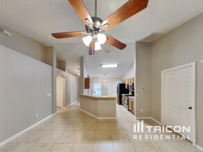 335 Heritage Estates Ln in DeLand, FL - Building Photo - Building Photo