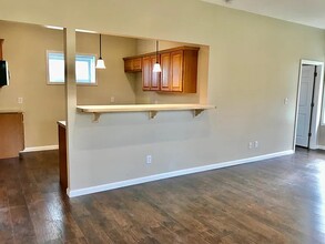 257 E Ferry St, Unit 2A in Buffalo, NY - Building Photo - Building Photo
