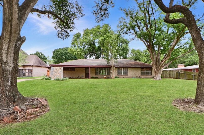 5518 Holly St in Houston, TX - Building Photo - Building Photo