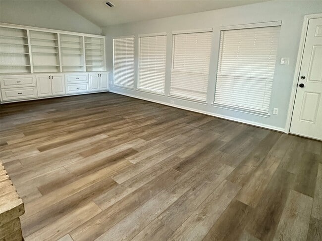 property at 15711 4 Leaf Dr