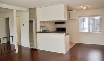 11659 Chandler Blvd in North Hollywood, CA - Building Photo