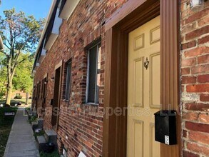 215 E Lane Ave in Columbus, OH - Foto de edificio - Building Photo