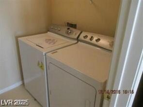 10550 W Alexander Rd in Las Vegas, NV - Building Photo - Building Photo