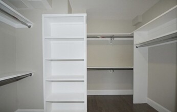 152 M St, Unit 2 in Boston, MA - Building Photo - Building Photo