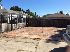 2918 21st Ave in Oakland, CA - Building Photo - Building Photo
