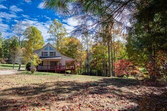 450 Rhododendron Ln in Fancy Gap, VA - Building Photo - Building Photo