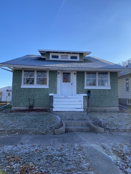577 Irwin St in Galesburg, IL - Building Photo