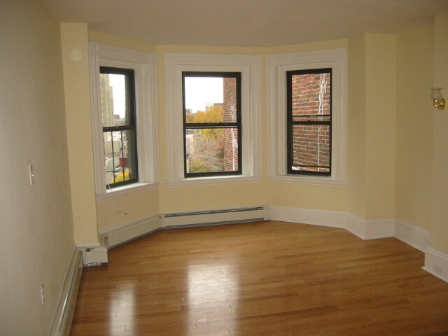 1084 Boylston St, Unit 2 in Boston, MA - Building Photo - Building Photo