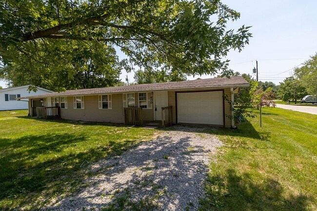 property at 400-402-402 Meadow Ln