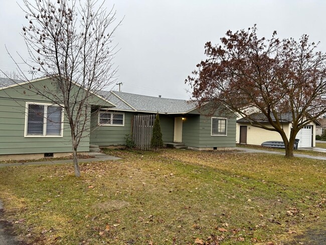 property at 921 S Beeman St