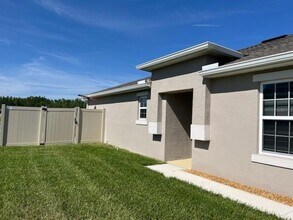 17890 Turning Leaf Cir in Land O Lakes, FL - Building Photo - Building Photo