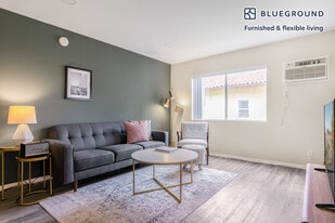 2039 N Las Palmas Ave in Los Angeles, CA - Building Photo