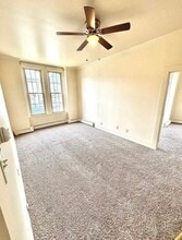 313 Walnut St, Unit #1 in Wrightsville, PA - Foto de edificio - Building Photo