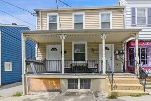70 Main St in Cold Spring, NY - Building Photo