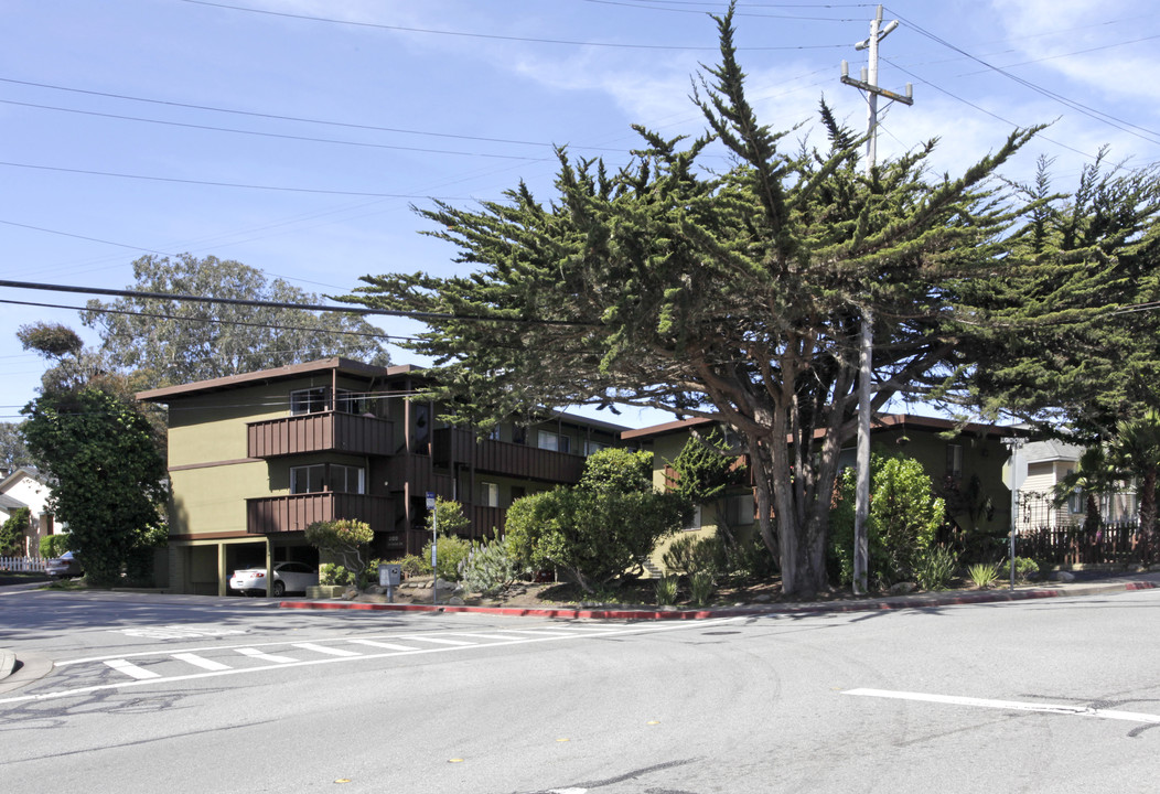 200 17 Mile Dr in Pacific Grove, CA - Building Photo