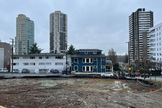 1066-1078 Harwood St in Vancouver, BC - Building Photo - Building Photo