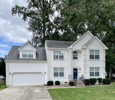 6207 Oaken Gate Dr S in Suffolk, VA - Building Photo