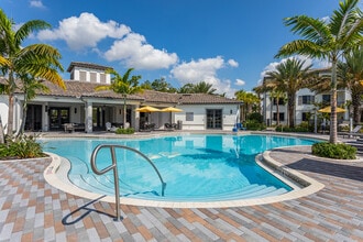 Portofino Vineyards in Ft. Myers, FL - Building Photo - Building Photo