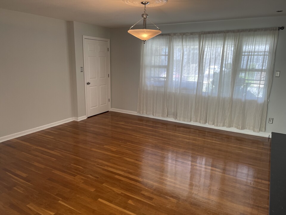 674 Forest St in Kearny, NJ - Building Photo