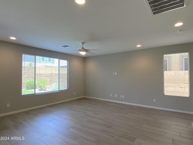 3544 E Sands Dr in Phoenix, AZ - Building Photo - Building Photo
