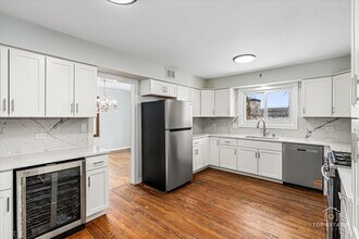 931 Canterbury Dr in Schaumburg, IL - Building Photo - Building Photo