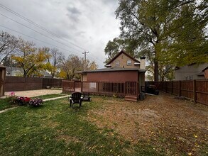 829 W 5th Ave in Mitchell, SD - Building Photo - Building Photo