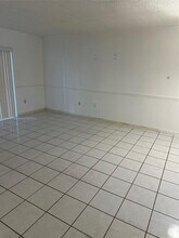 11309 SW 200th St in Miami, FL - Building Photo - Building Photo