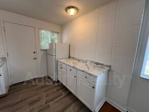7638 Dale Ave in Richmond Heights, MO - Building Photo - Building Photo