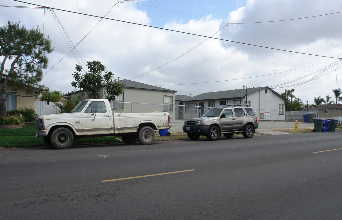 835 E 4th St in National City, CA - Building Photo