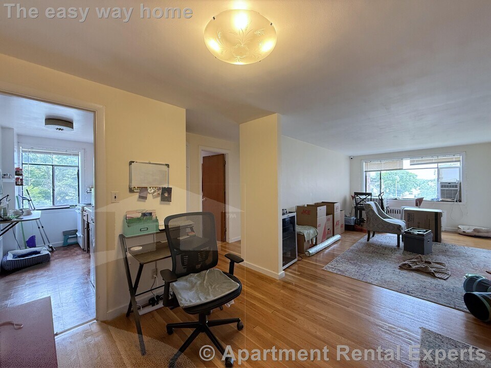 276 Massachusetts Ave in Arlington, MA - Building Photo