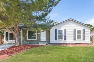 1659 Cottonwood St in Broomfield, CO - Building Photo