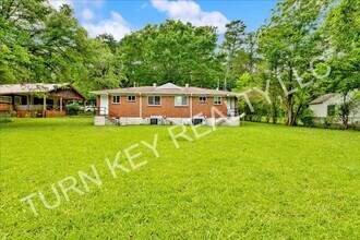 521 Crumly Chapel Rd in Birmingham, AL - Building Photo - Building Photo
