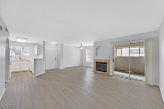 4400 W Lake Mead Blvd in Las Vegas, NV - Building Photo - Building Photo