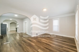 1055 Ann Ave in Kansas City, KS - Foto de edificio - Building Photo