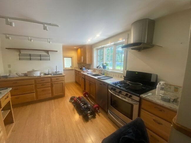 2 Quechee Rd in Hartland, VT - Building Photo - Building Photo