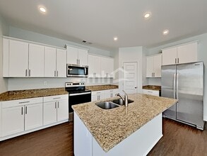 5234 Tupelo St in Nashville, TN - Foto de edificio - Building Photo