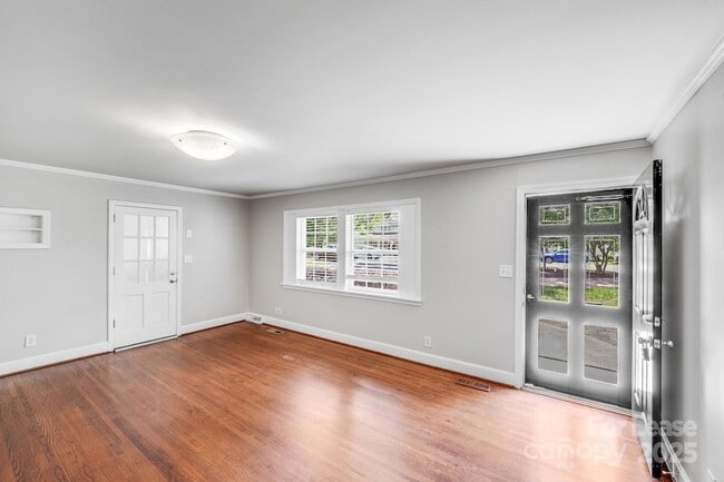 2417 Laburnum Ave in Charlotte, NC - Building Photo - Building Photo