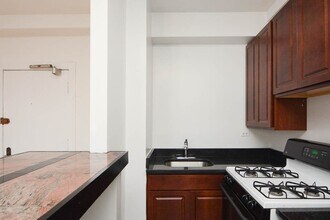 941 W Carmen Ave in Chicago, IL - Foto de edificio - Building Photo