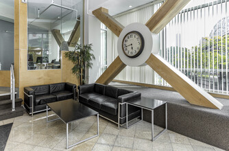 The Condominiums at Stonebridge in Cleveland, OH - Foto de edificio - Interior Photo