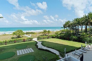 9455 Collins Ave in Surfside, FL - Building Photo