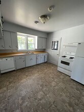527 E Lowell St in Klamath Falls, OR - Building Photo - Building Photo