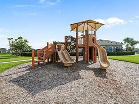 9090 Norley Ct in Davenport, FL - Building Photo