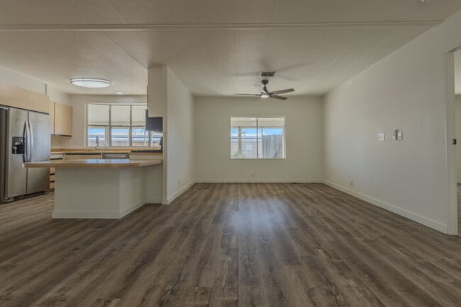 1815 N La Canoa in Green Valley, AZ - Building Photo - Building Photo